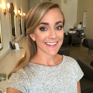 Meet your Posher, Lori